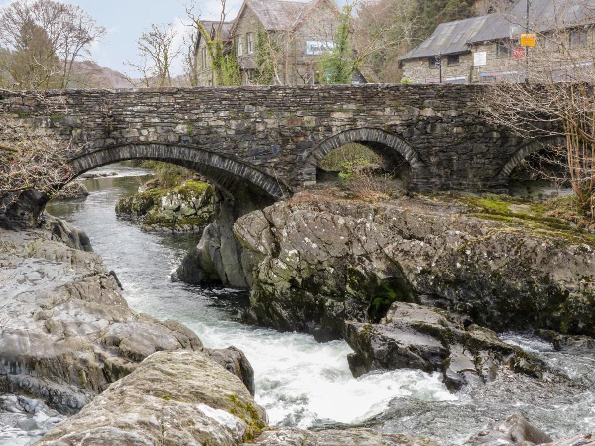 Ty Capel Villa Betws-y-Coed Buitenkant foto